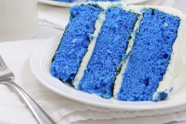Blue Moose BLUE VELVET DREAM CAKE
