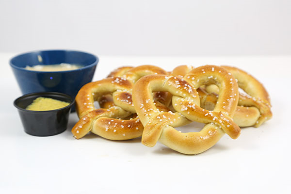 Blue Moose BAVARIAN PRETZELS & TWISTED CHEESE DIP